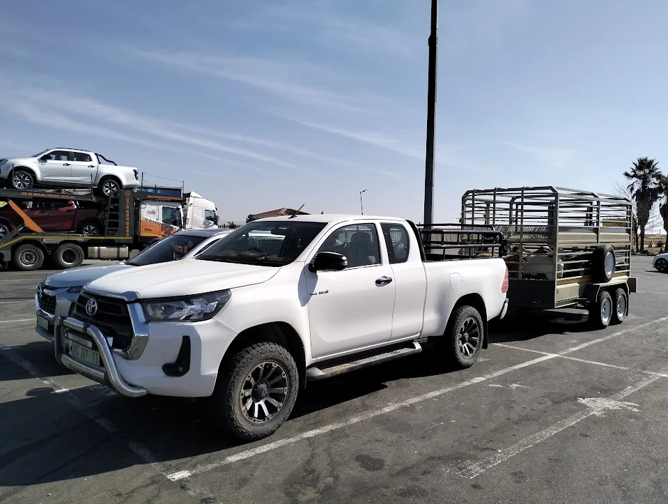 Local livestock transport with bakkie and trailer